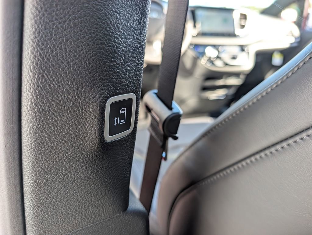 New 2026 Chrysler Pacifica Select image 40