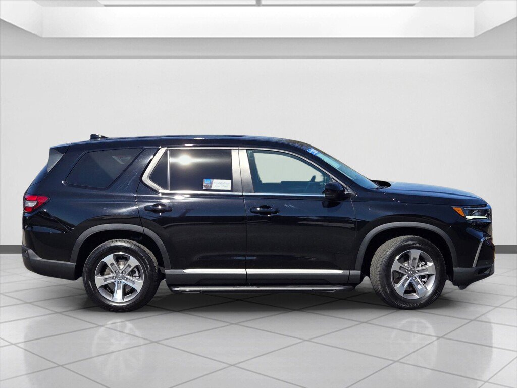 Certified 2025 Honda Pilot EX-L image 4