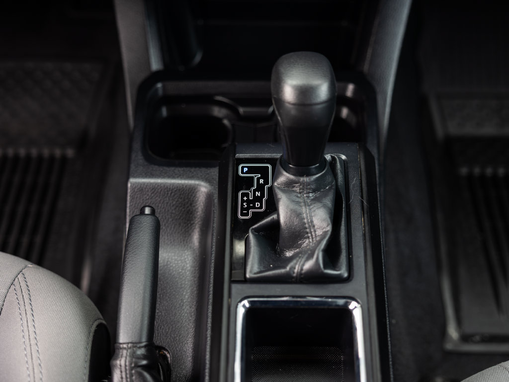 Used 2018 Toyota Tacoma SR w/ SR Convenience Package AWD/4WD image 20