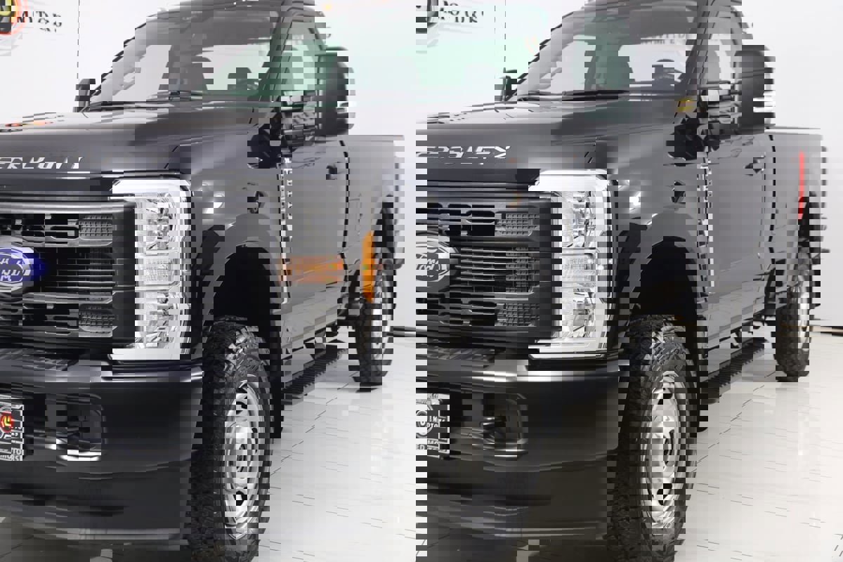 Used 2024 Ford F350 XL w/ Snow Plow/Camper Package image 47