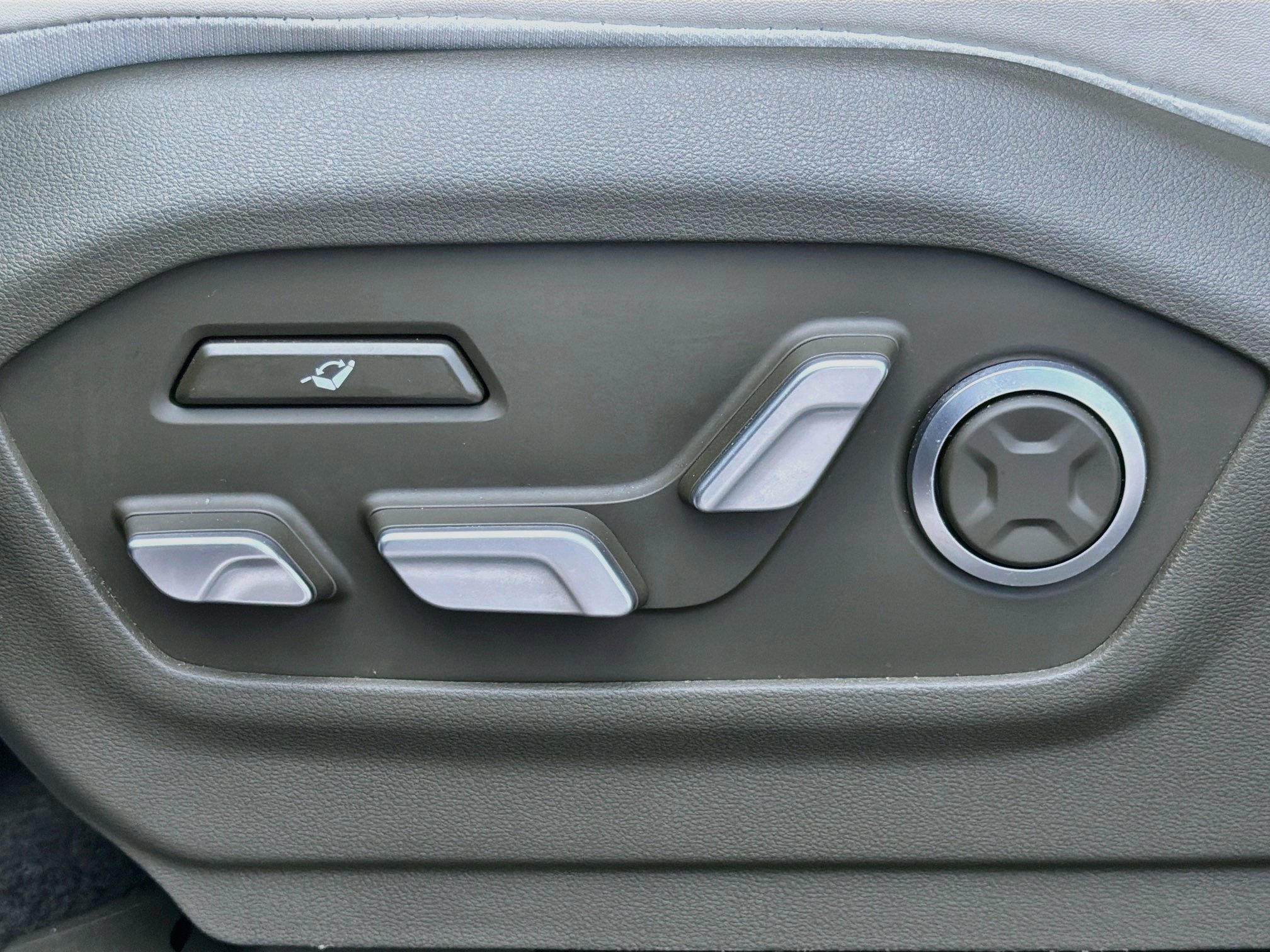Used 2024 Hyundai Santa Fe Calligraphy AWD/4WD image 27