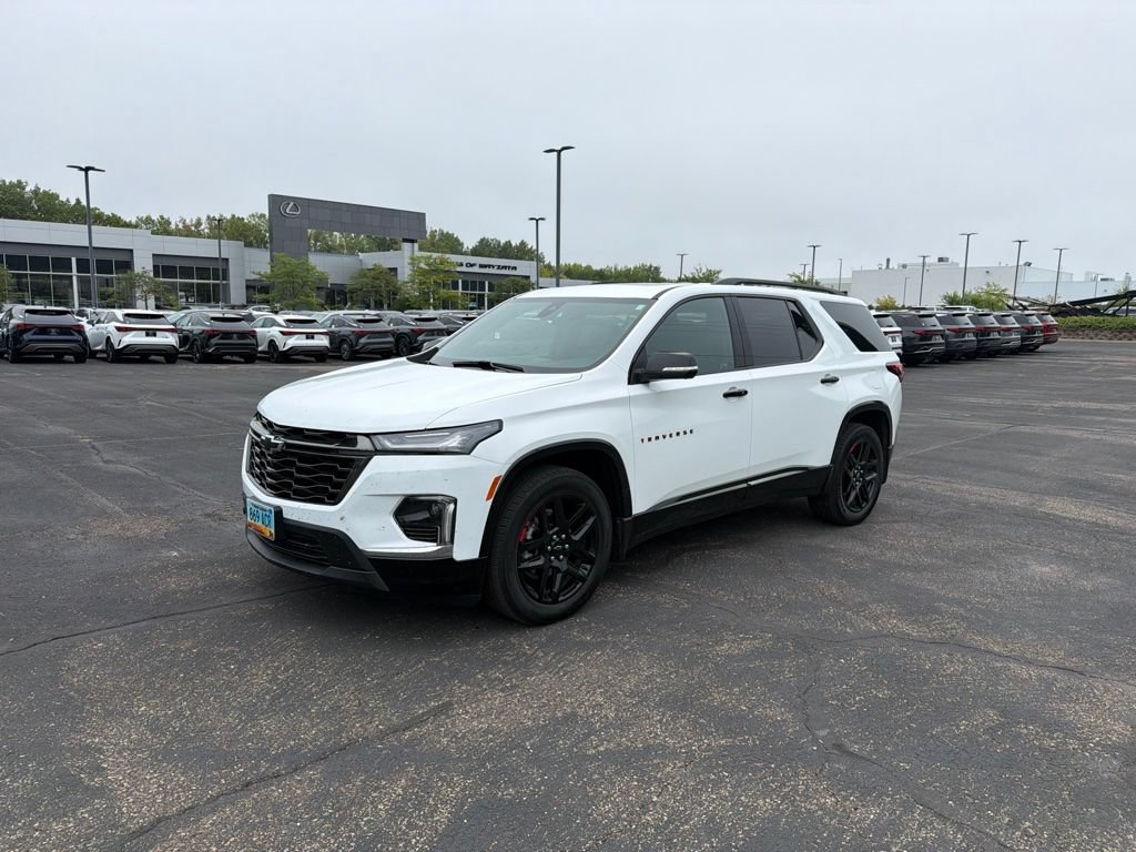Used 2022 Chevrolet Traverse Premier w/ Redline Edition AWD/4WD image 7