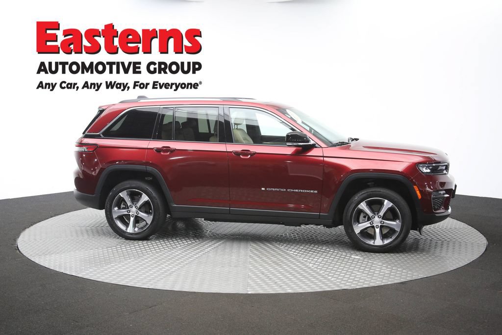 Used 2023 Jeep Grand Cherokee 4WD 4xe w/ Luxury Tech Group II image 48