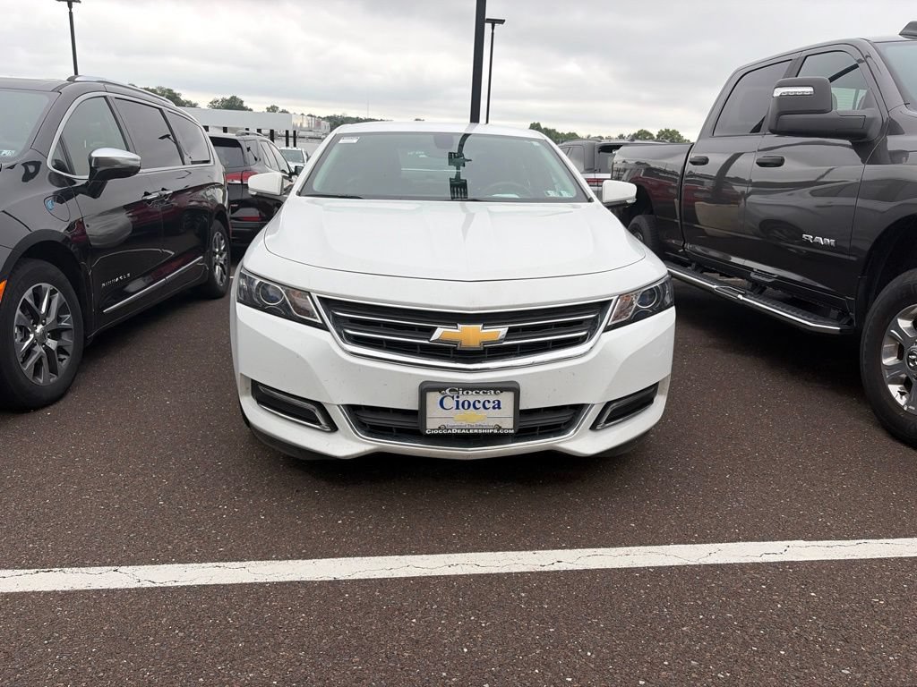 Used 2018 Chevrolet Impala LT w/ LT Leather Package FWD image 2