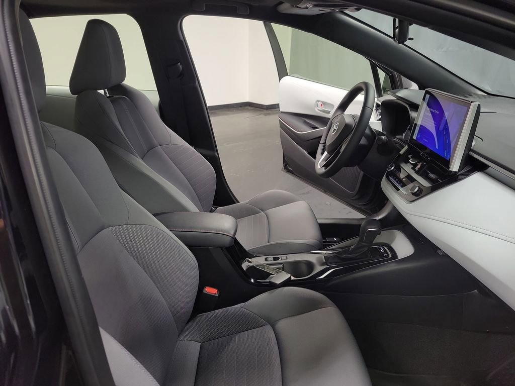 Used 2025 Toyota Corolla SE w/ SE Premium Package image 22