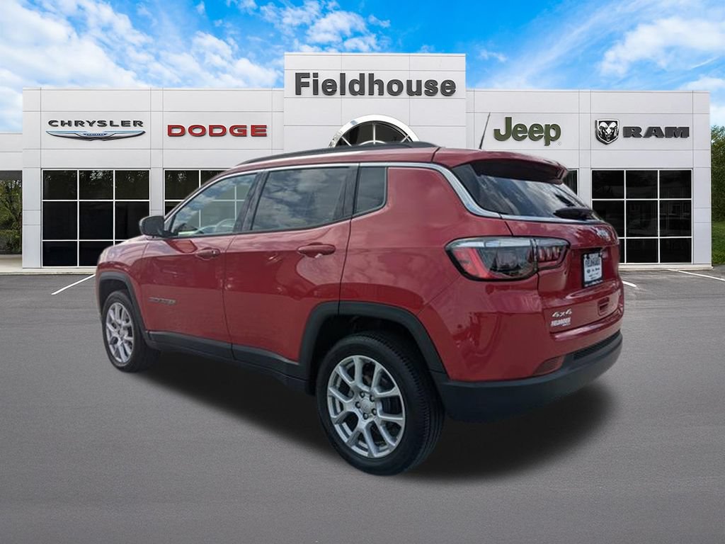 Used 2024 Jeep Compass Latitude AWD/4WD image 13