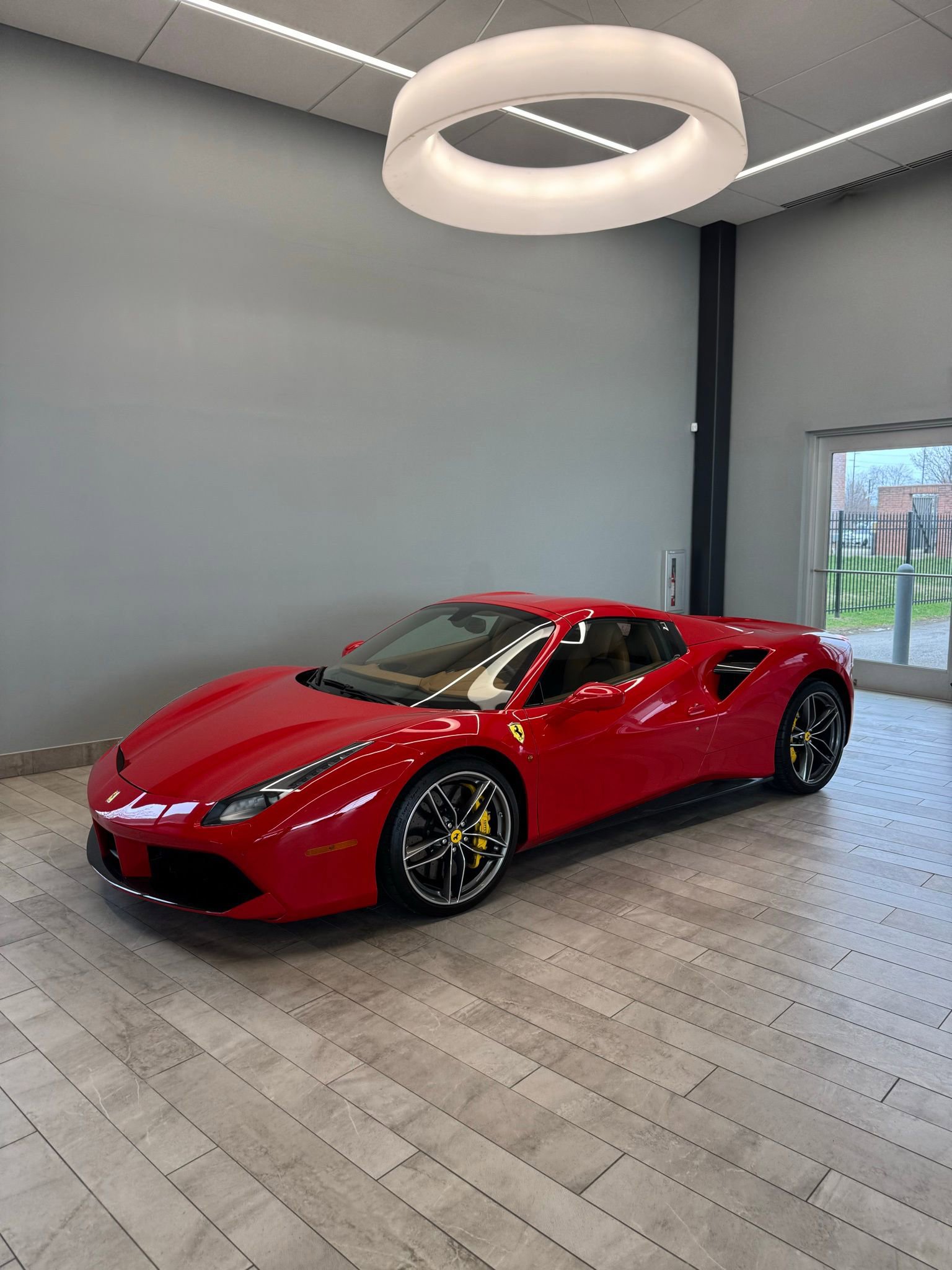 Used 2019 Ferrari 488 Spider image 3