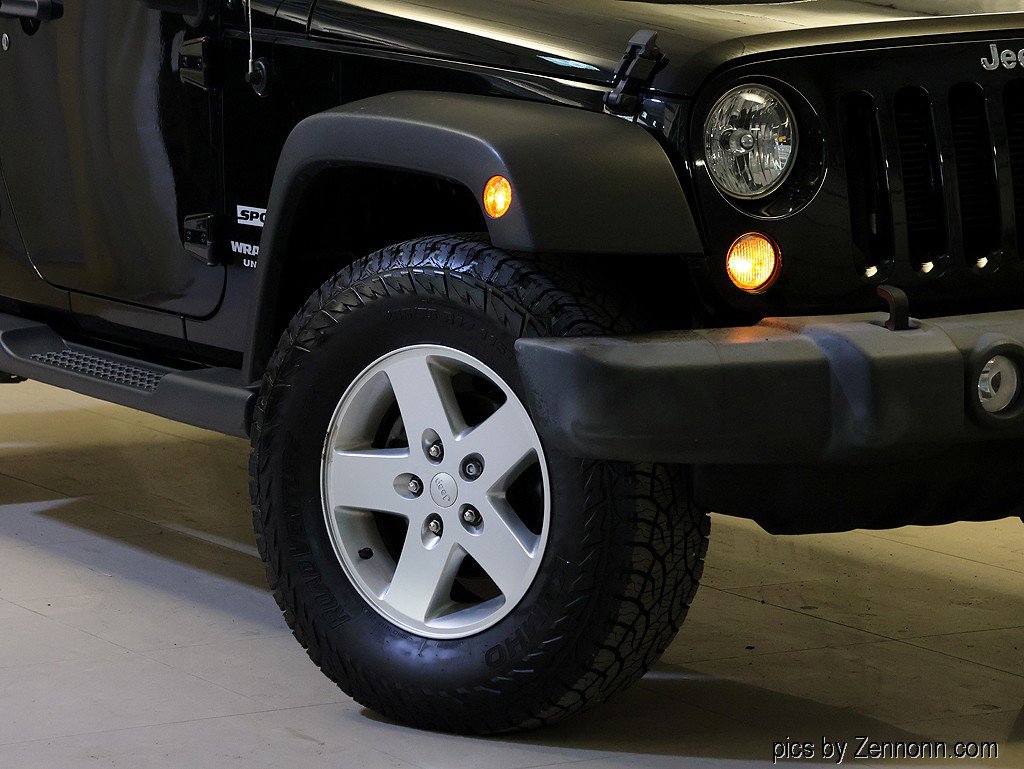 Used 2014 Jeep Wrangler Unlimited Sport w/ Quick Order Package 24S AWD/4WD image 3