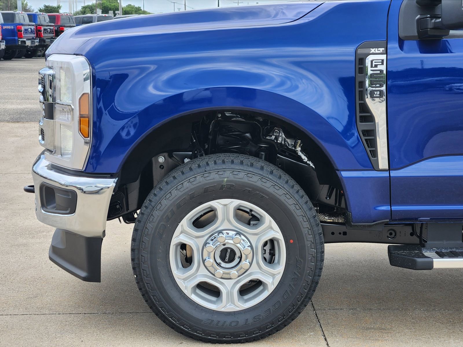 New 2026 Ford F250 XLT w/ FX4 Off-Road Package AWD/4WD image 9