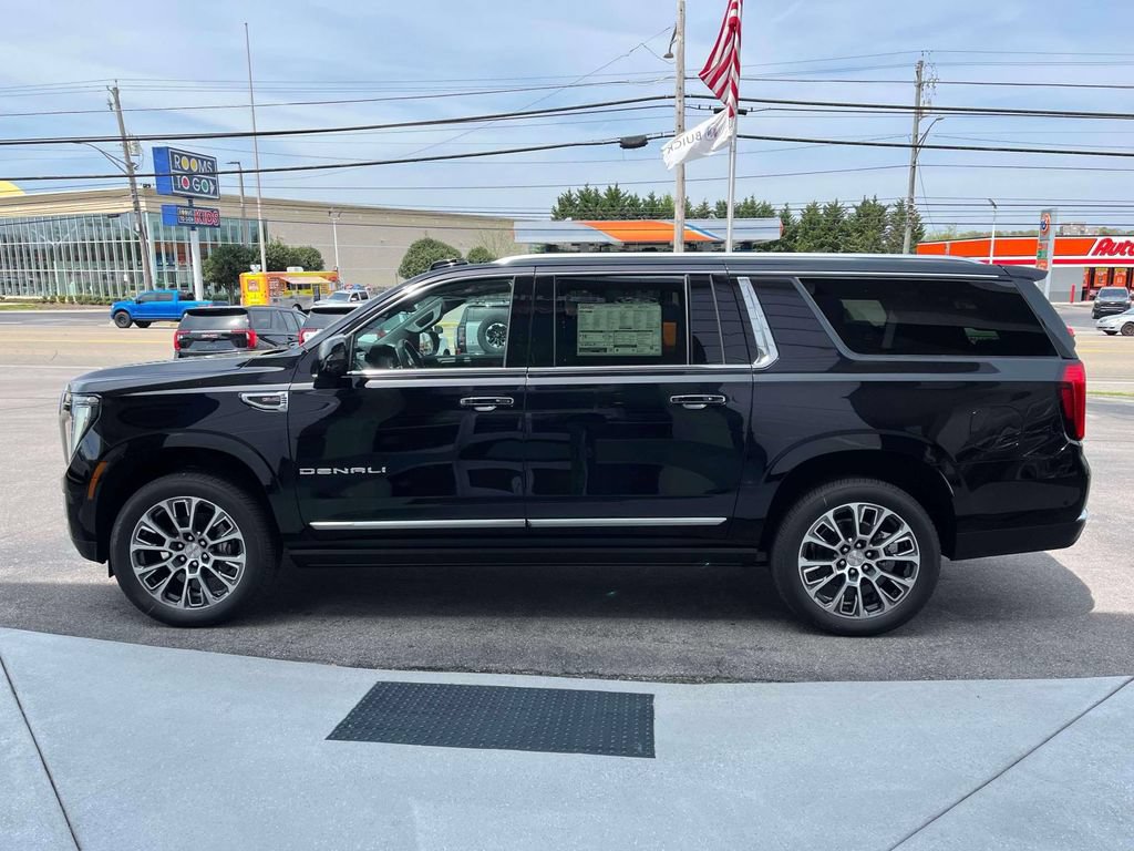 New 2026 GMC Yukon XL Denali w/ Denali Reserve Package AWD/4WD image 6