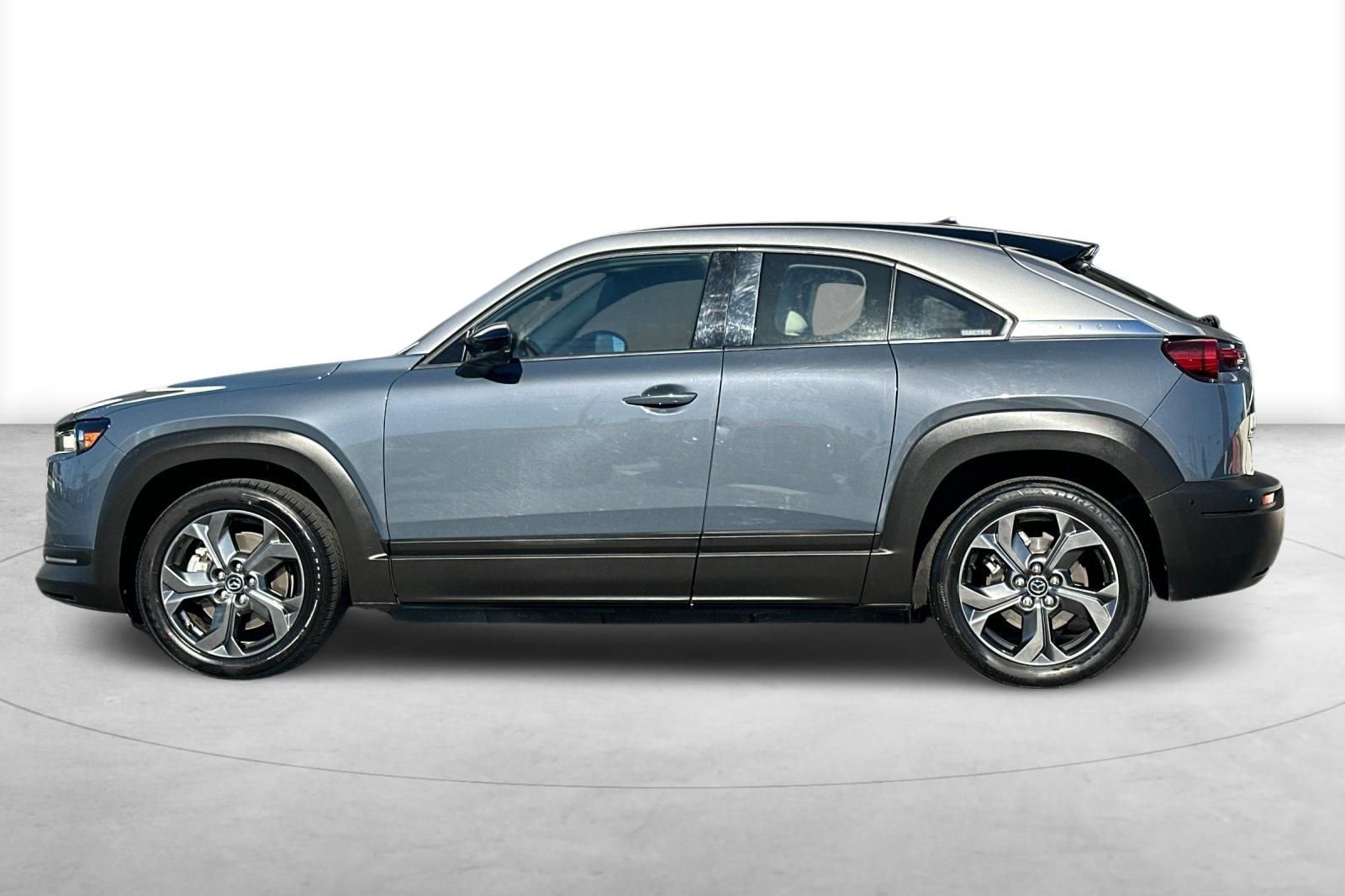 Used 2022 MAZDA MX-30 Electric w/ Premium Plus Pkg FWD image 3