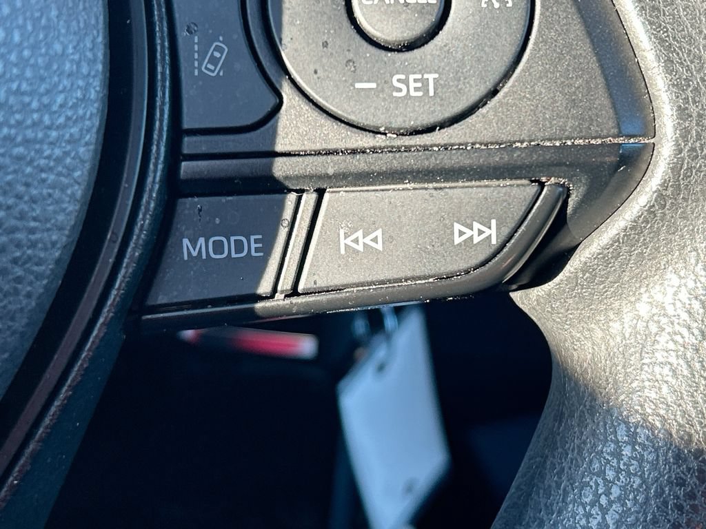 Used 2022 Toyota Corolla LE FWD image 16