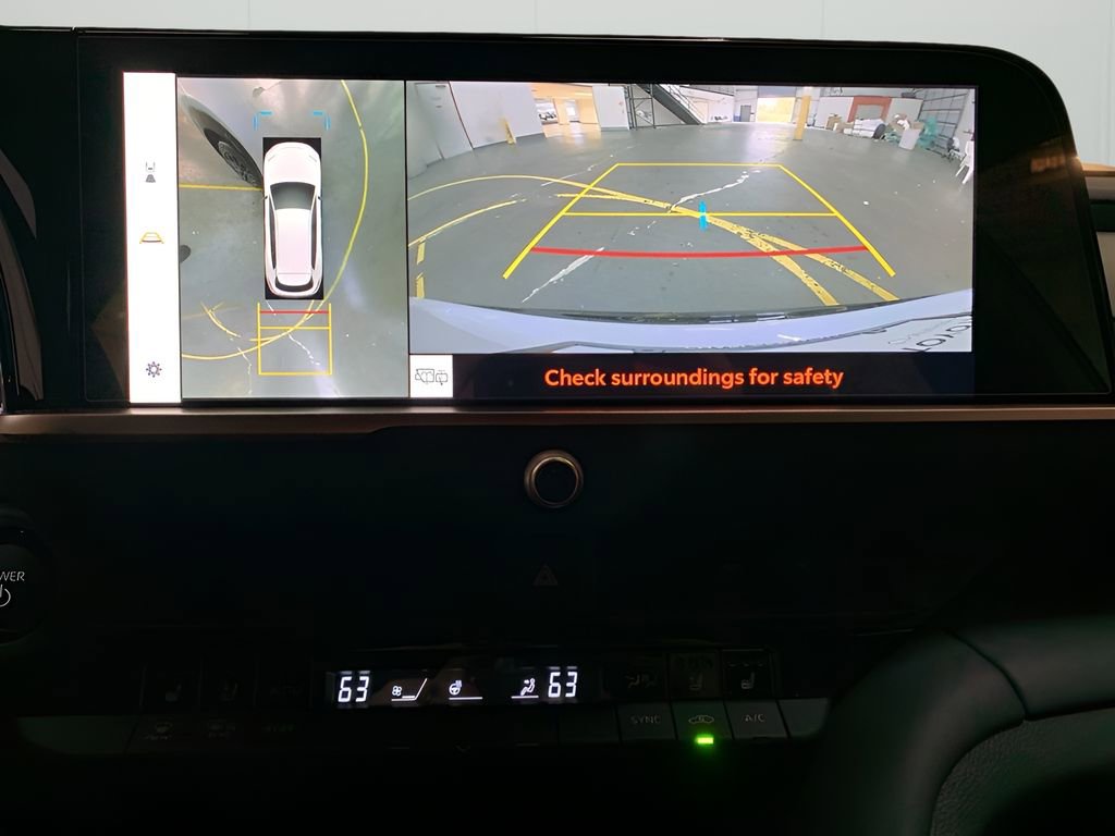 New 2025 Toyota Crown Signia image 21