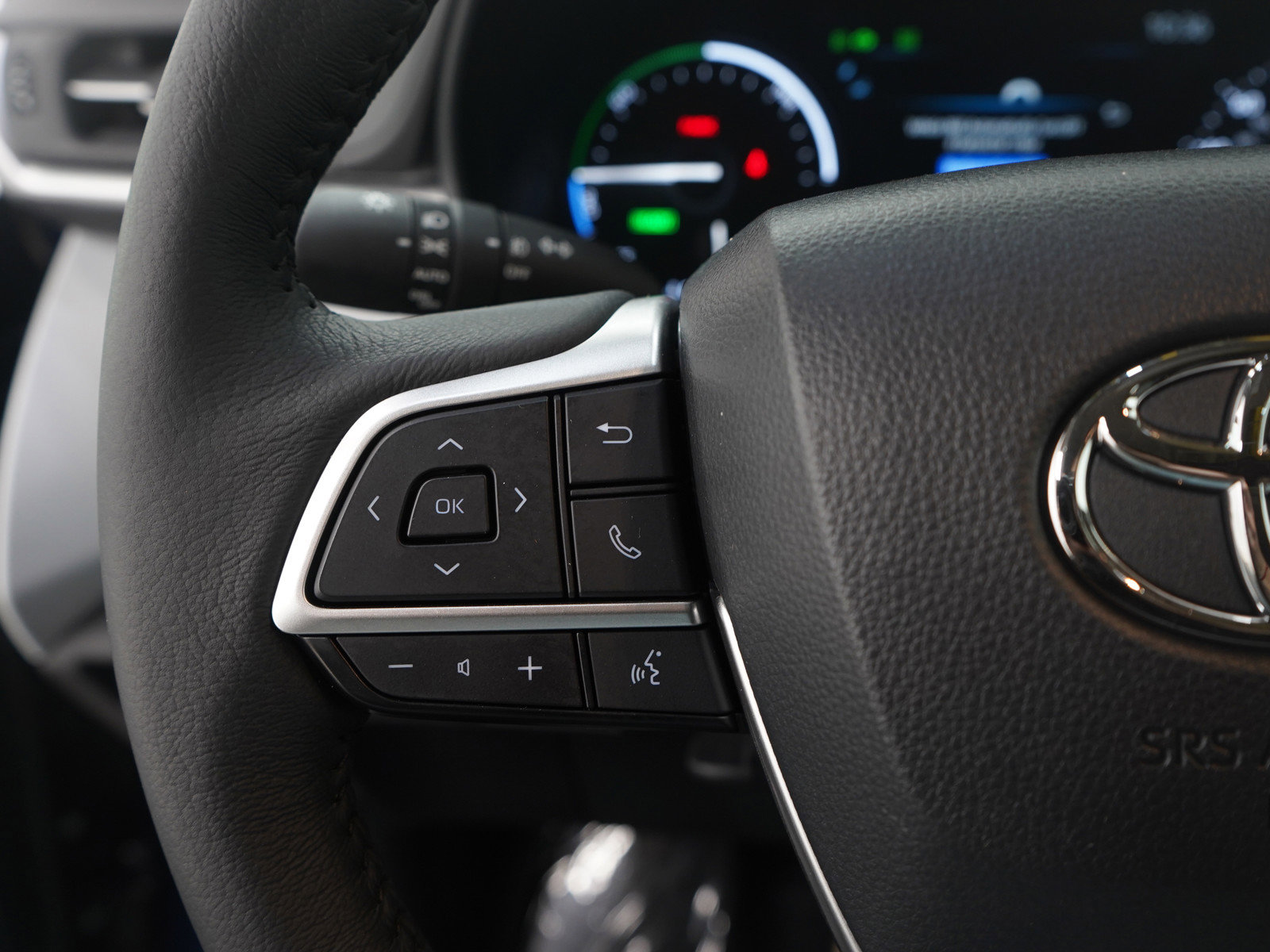 Used 2025 Toyota Sienna XLE image 26