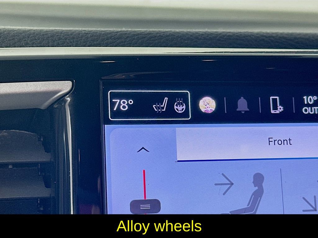 Used 2023 Chrysler Pacifica Touring-L image 27