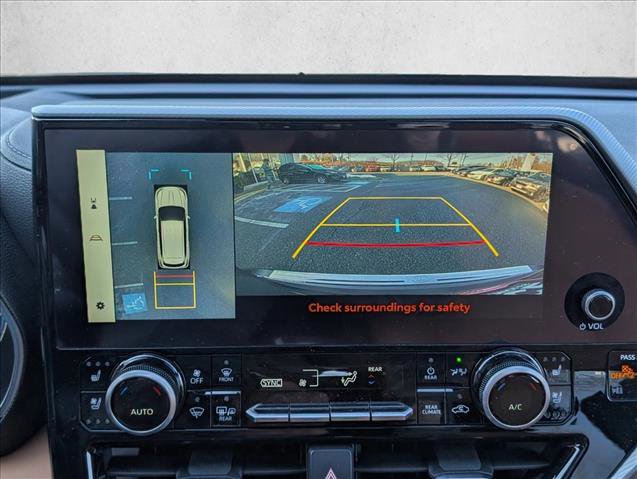 Used 2023 Toyota Highlander Platinum image 14