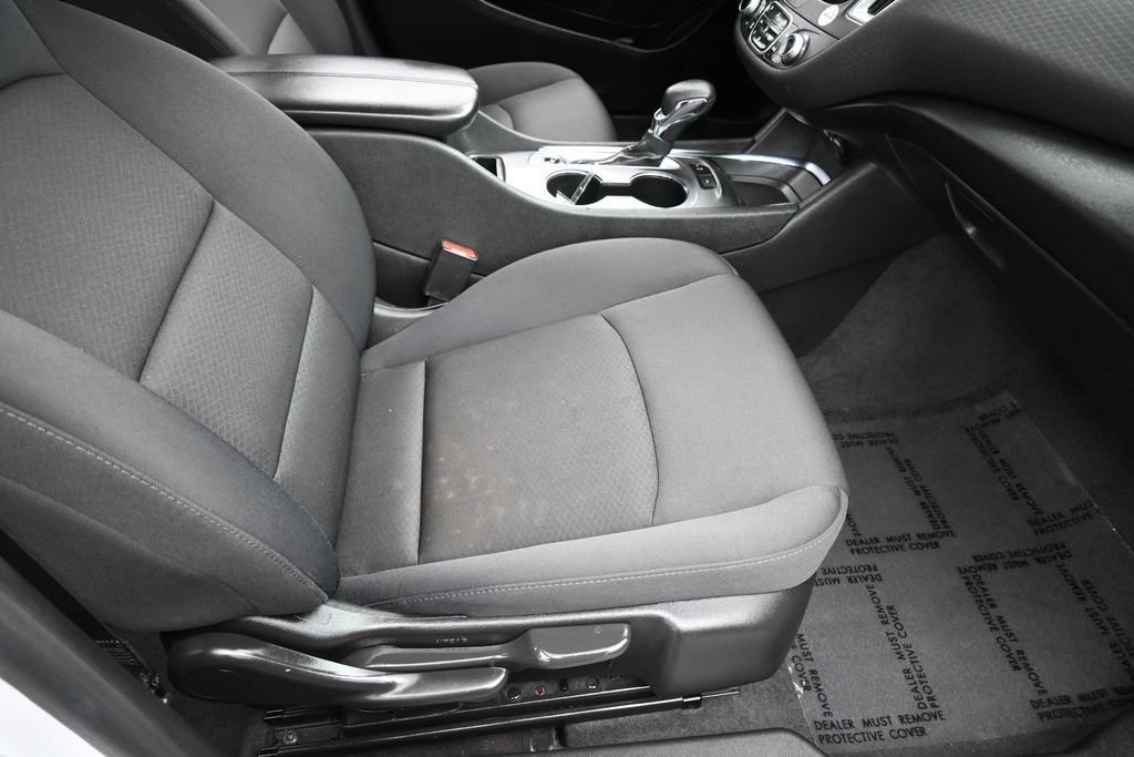 Used 2024 Chevrolet Malibu LT FWD image 39