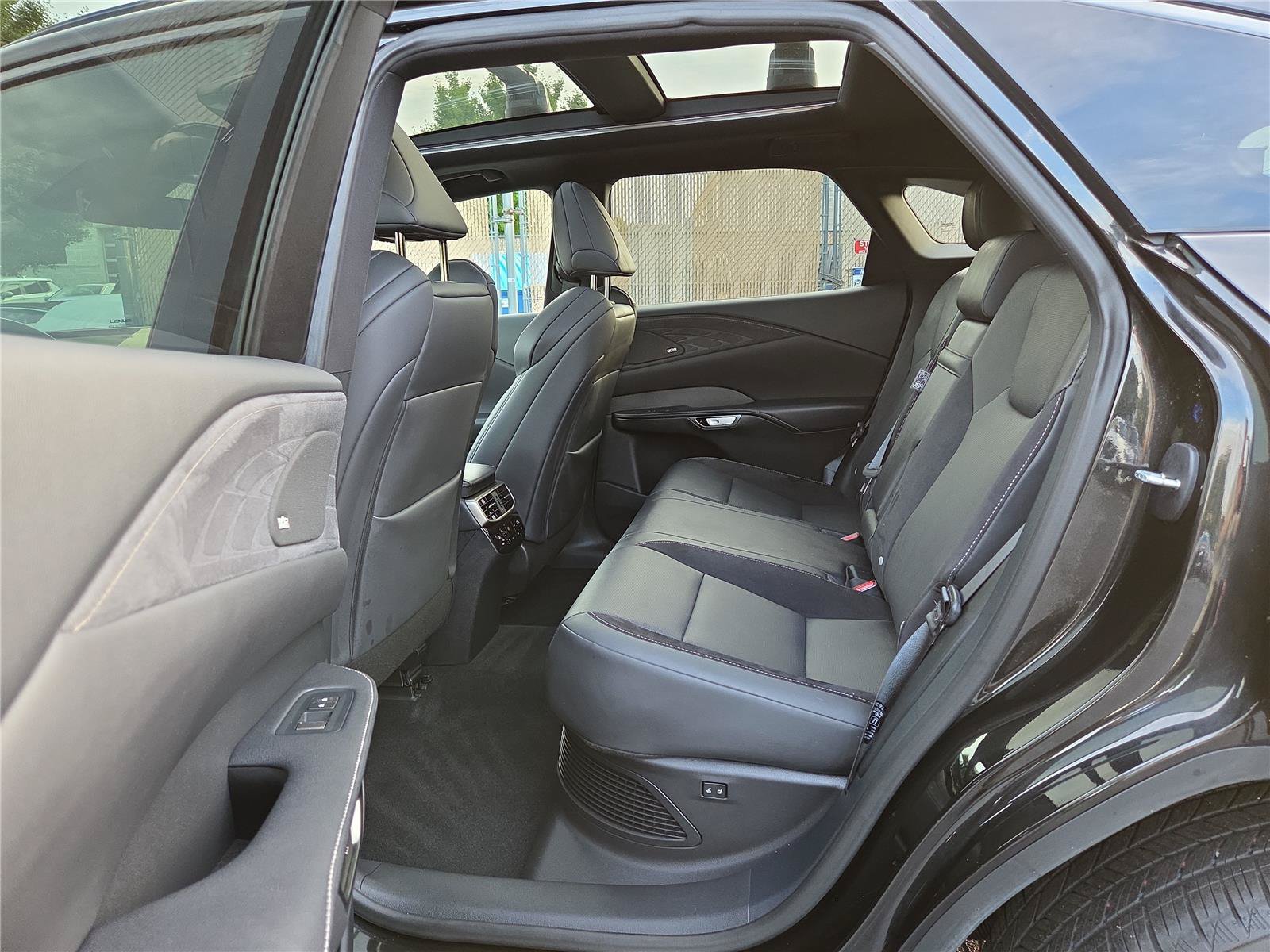 Used 2024 Lexus RX 500h F Sport w/ Convenience Package AWD/4WD image 23