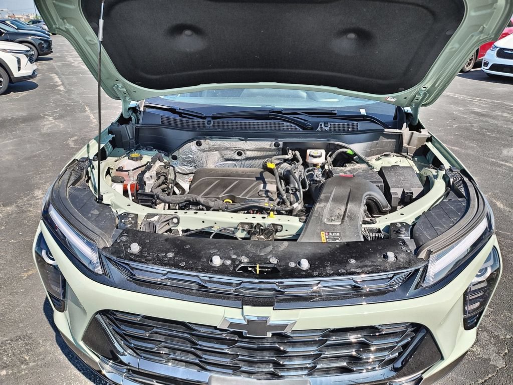 Used 2025 Chevrolet Trax ACTIV FWD image 25