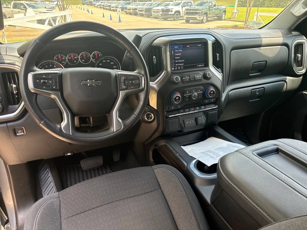 Used 2022 Chevrolet Silverado 1500 RST w/ LPO, Blackout Package AWD/4WD image 13