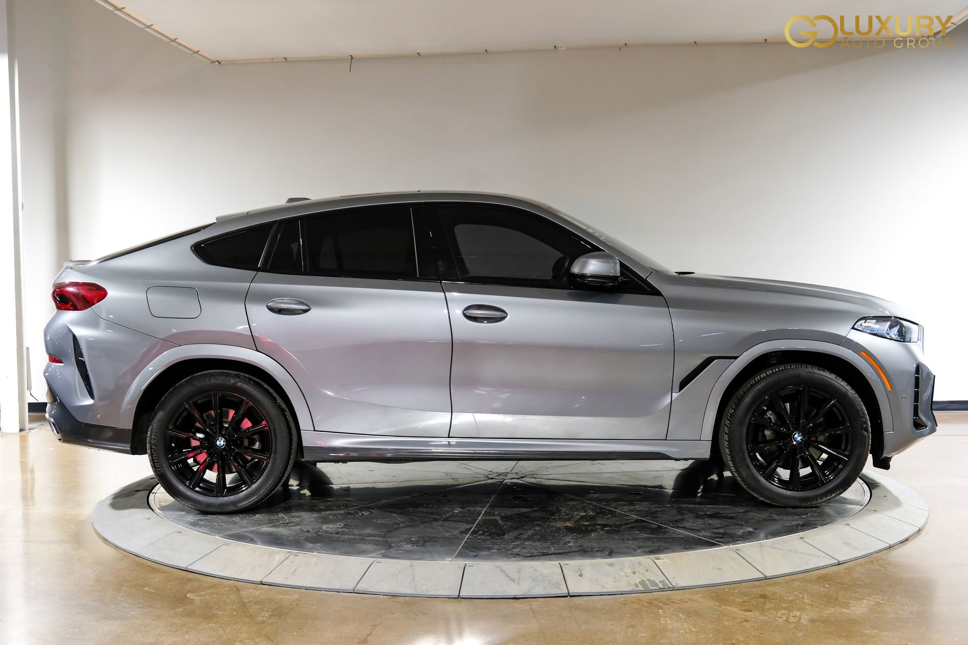 Used 2025 BMW X6 xDrive40i AWD/4WD image 9