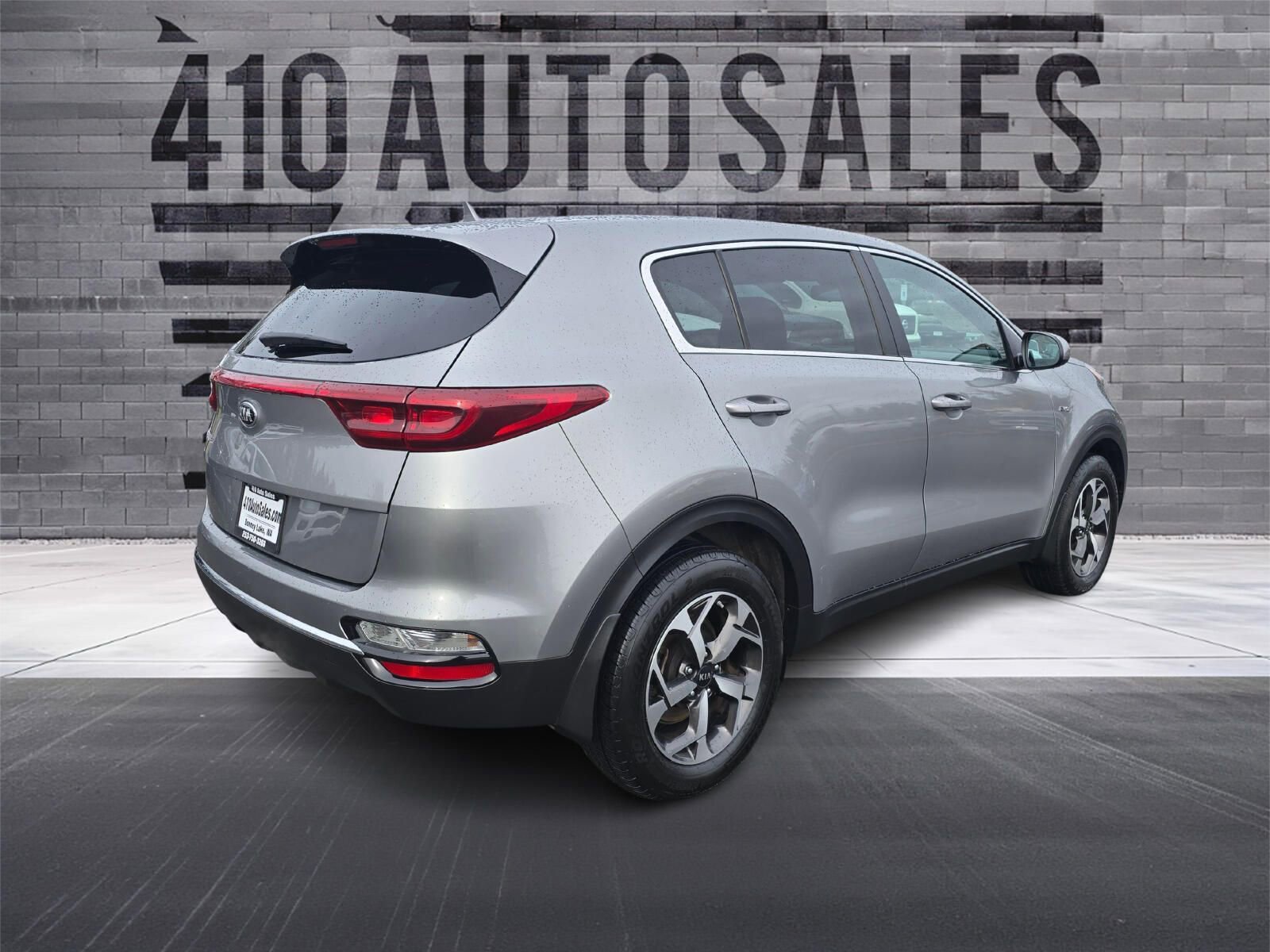 Used 2022 Kia Sportage LX image 3
