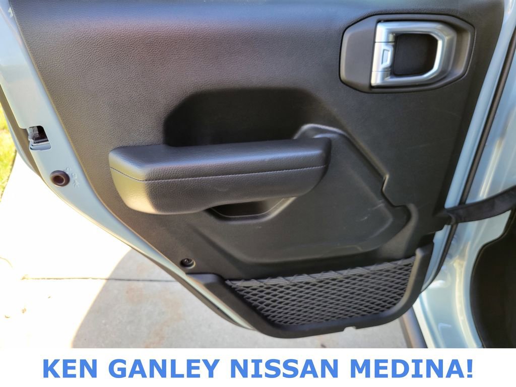 Used 2024 Jeep Wrangler Unlimited Rubicon image 39