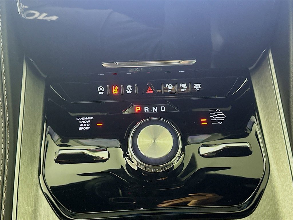 New 2025 Jeep Wagoneer L Series III image 12