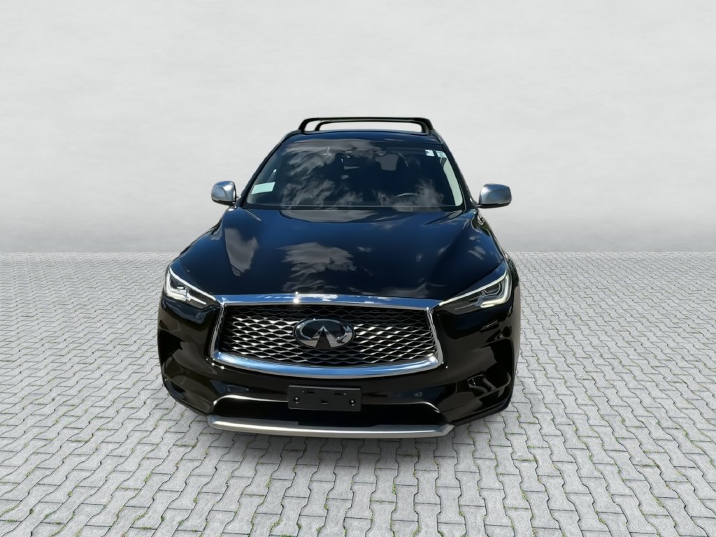 Certified 2025 INFINITI QX50 Luxe w/ Accent Package AWD/4WD image 3