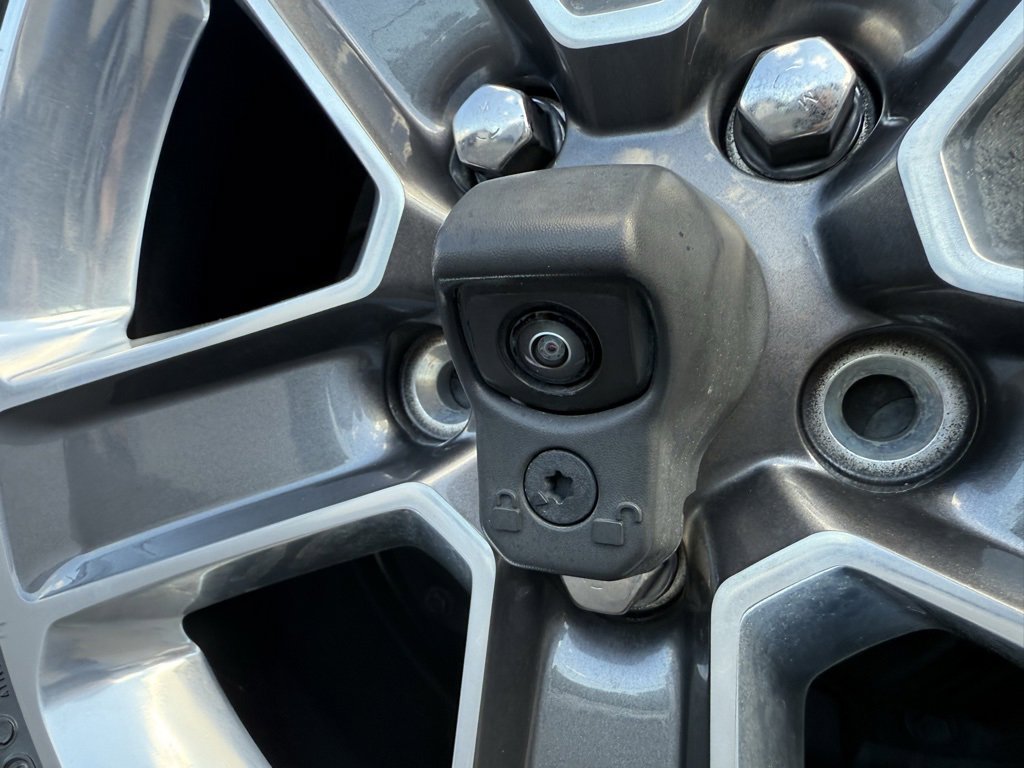 Used 2020 Jeep Wrangler Unlimited Sahara image 8