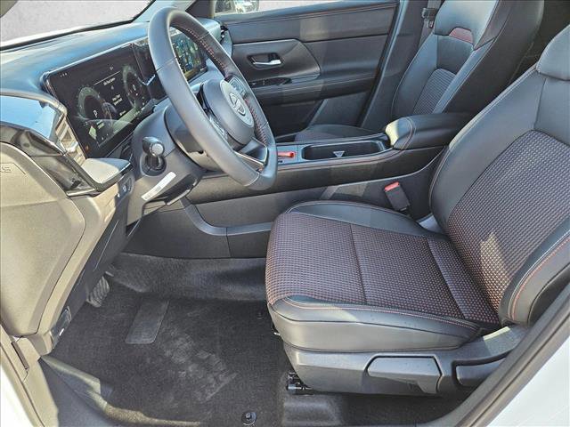 New 2026 Nissan Kicks SR image 4