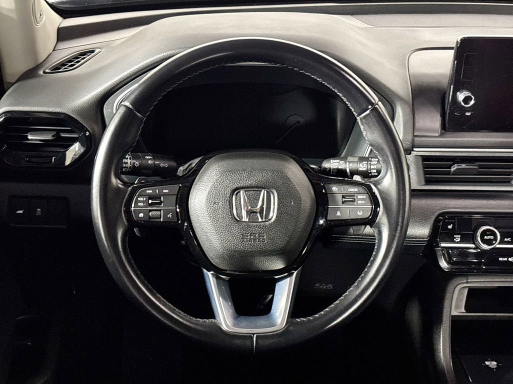 Certified 2023 Honda Pilot Touring image 14