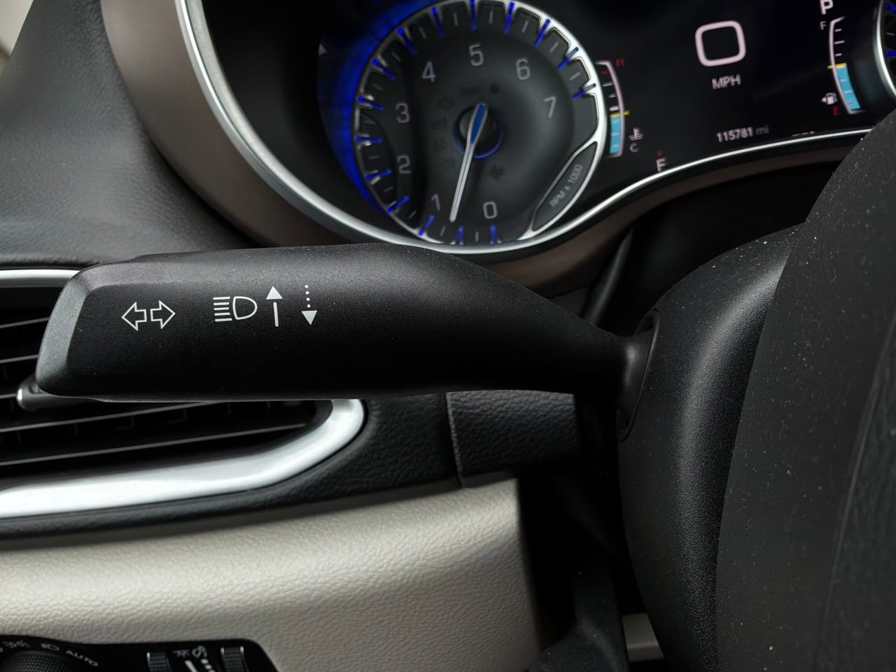 Used 2017 Chrysler Pacifica Touring-L Plus w/ Advanced Safetytec Group image 41