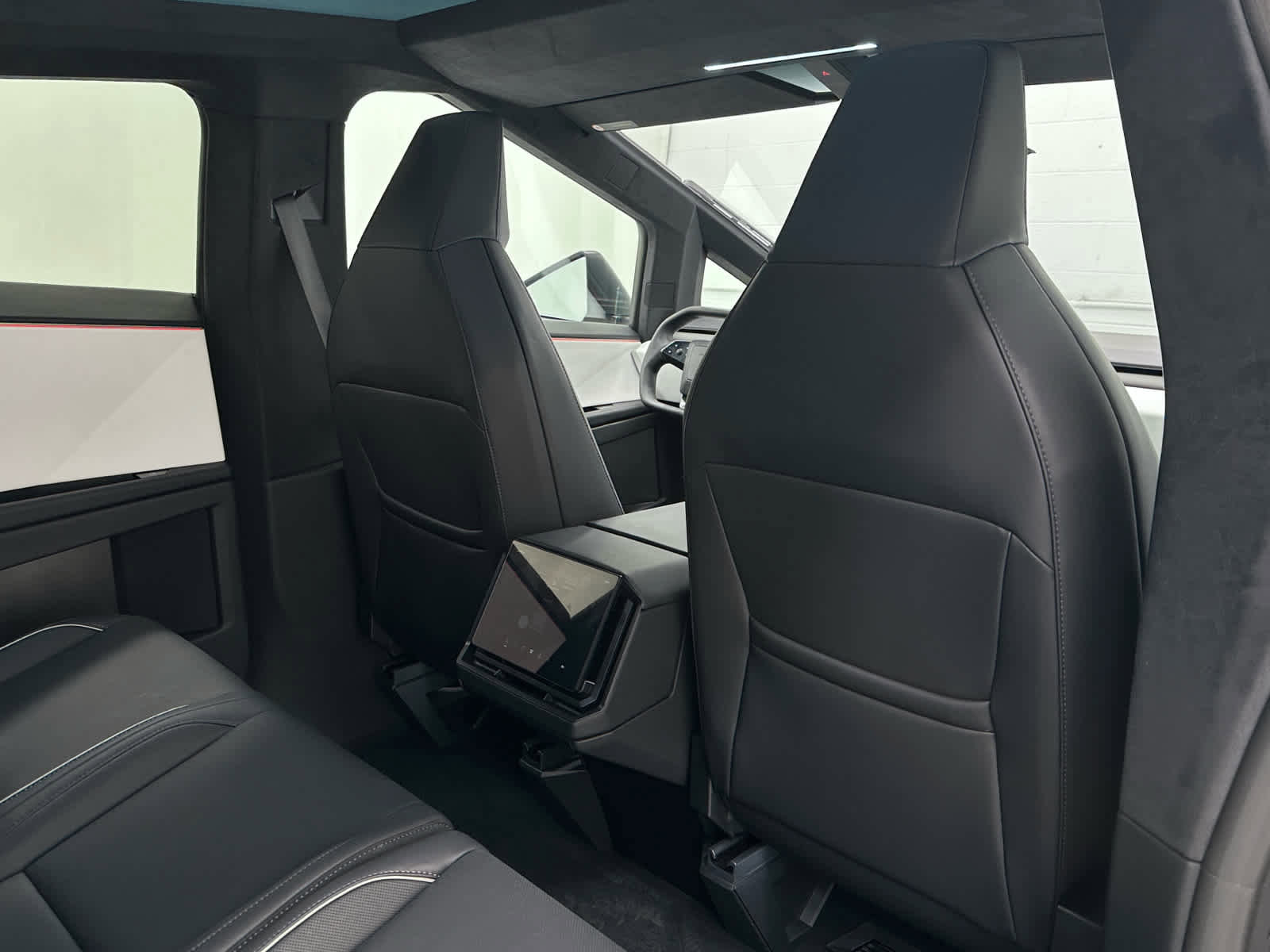 Used 2024 Tesla Cybertruck AWD Crew Cab image 20