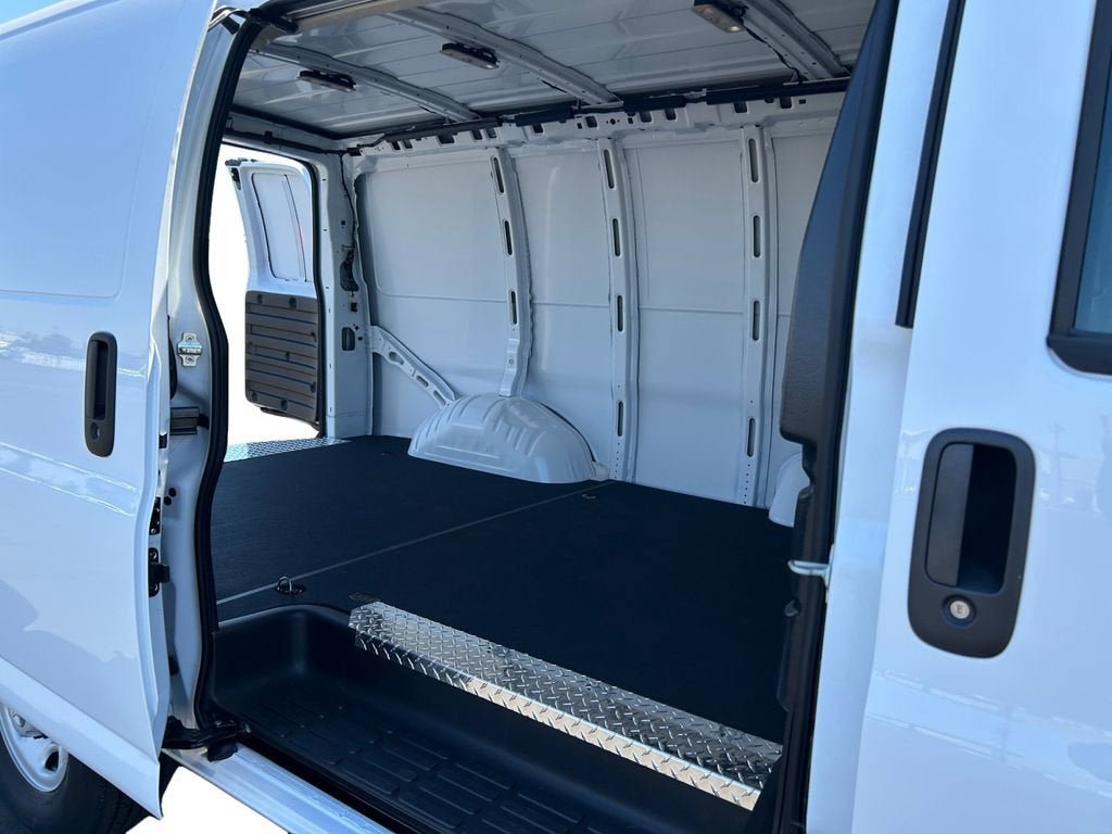New 2026 Chevrolet Express 2500 w/ Driver Convenience Package RWD image 18