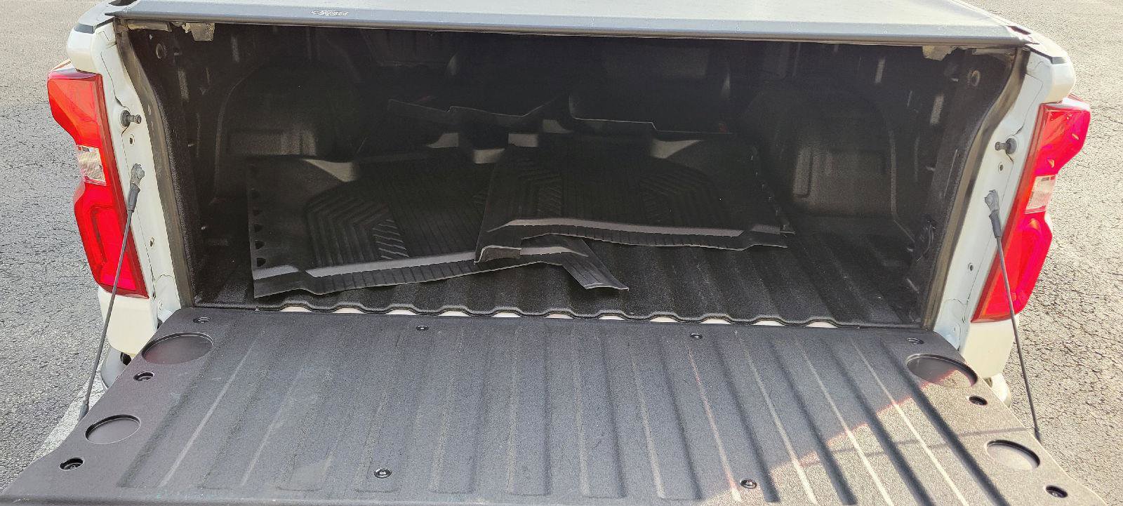 Used 2020 Chevrolet Silverado 1500 LTZ w/ LTZ Convenience Package AWD/4WD image 27