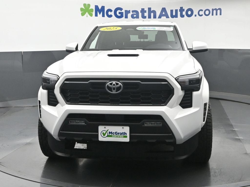 Used 2025 Toyota Tacoma TRD Sport AWD/4WD image 6