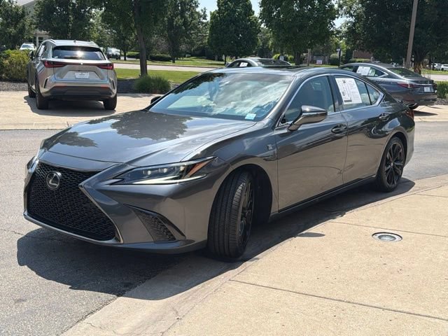 Used 2025 Lexus ES 300h F Sport w/ Accessory Package (Z1) FWD image 3