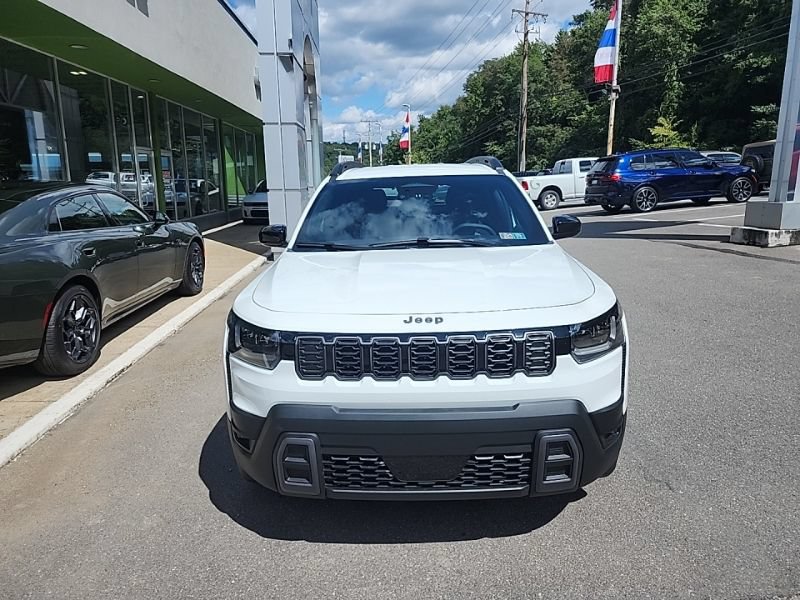 Used 2026 Jeep Cherokee Laredo AWD/4WD image 2