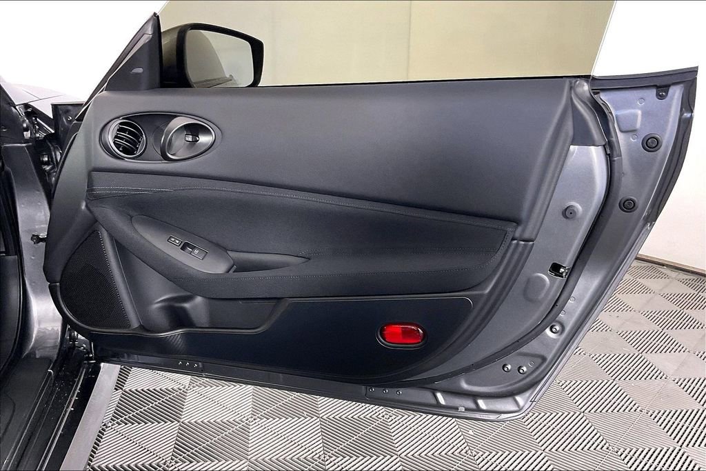 New 2026 Nissan Z Sport w/ Floor Mat Package RWD image 22