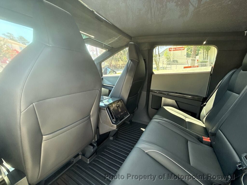 Used 2024 Tesla Cybertruck AWD Crew Cab image 17