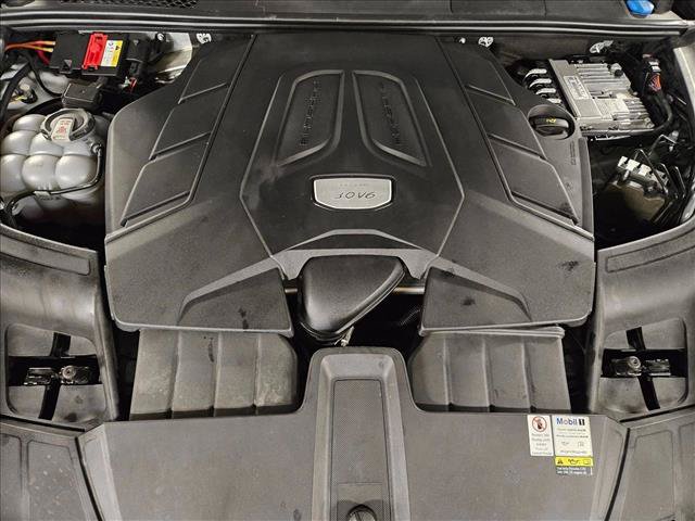 Used 2022 Porsche Cayenne Platinum Edition AWD/4WD image 23