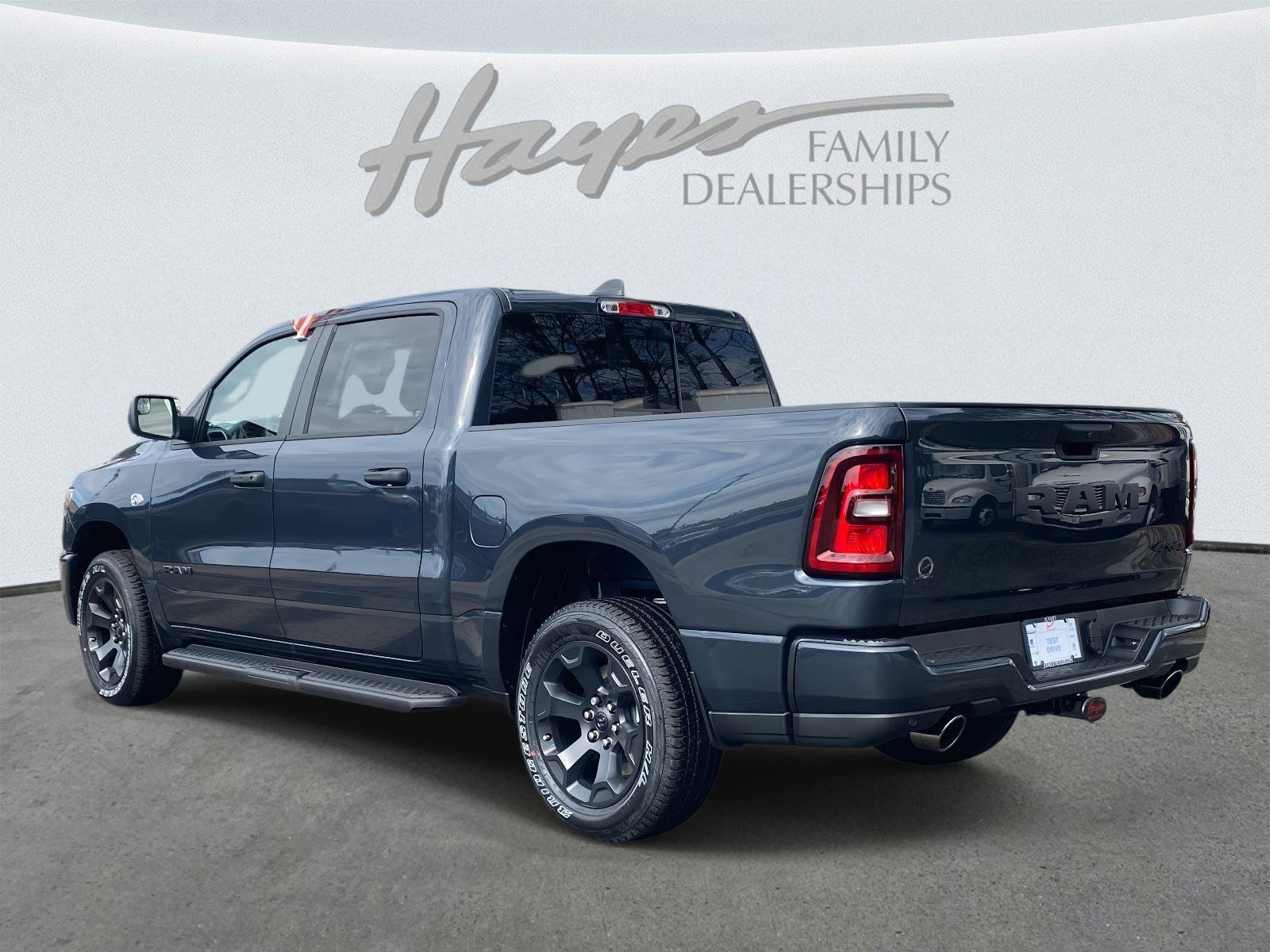 New 2026 RAM 1500 Express AWD/4WD image 5