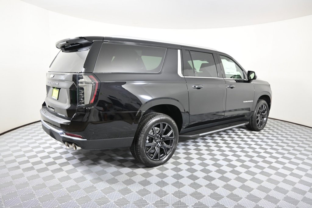 New 2026 Chevrolet Suburban Premier image 6