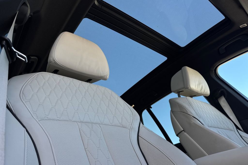 Used 2023 BMW X5 M50i w/ Executive Package image 18
