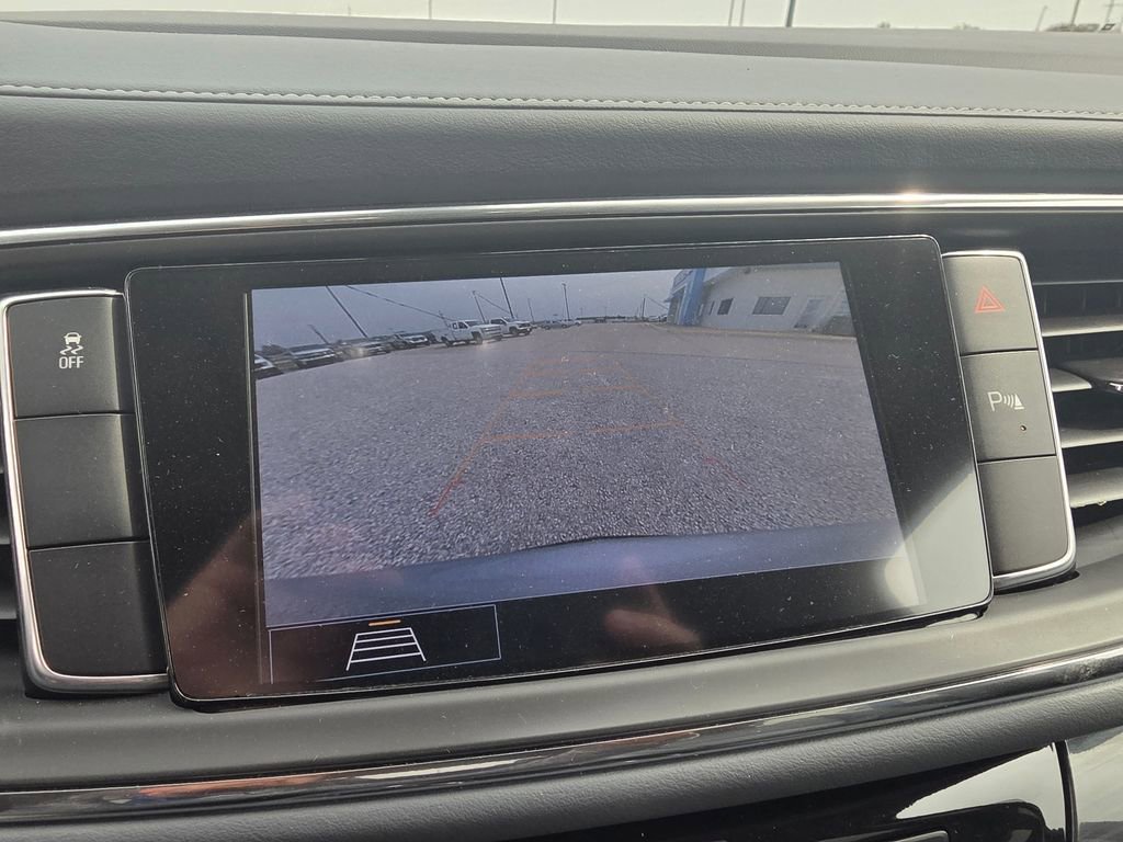 Used 2021 Buick Enclave Essence image 20