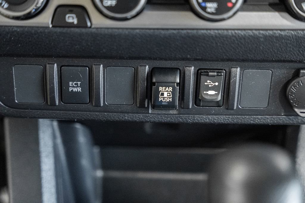 Used 2019 Toyota Tacoma SR5 image 24