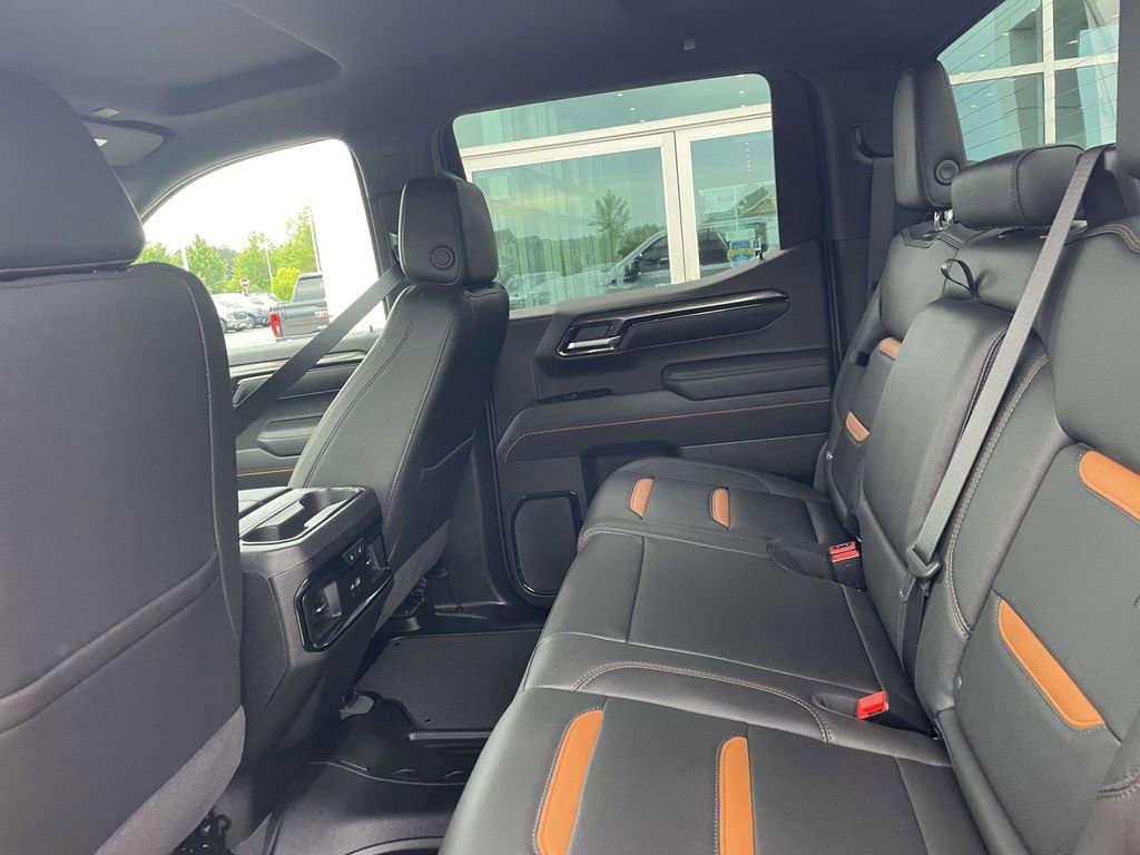 Used 2025 GMC Sierra 1500 AT4 AWD/4WD image 10