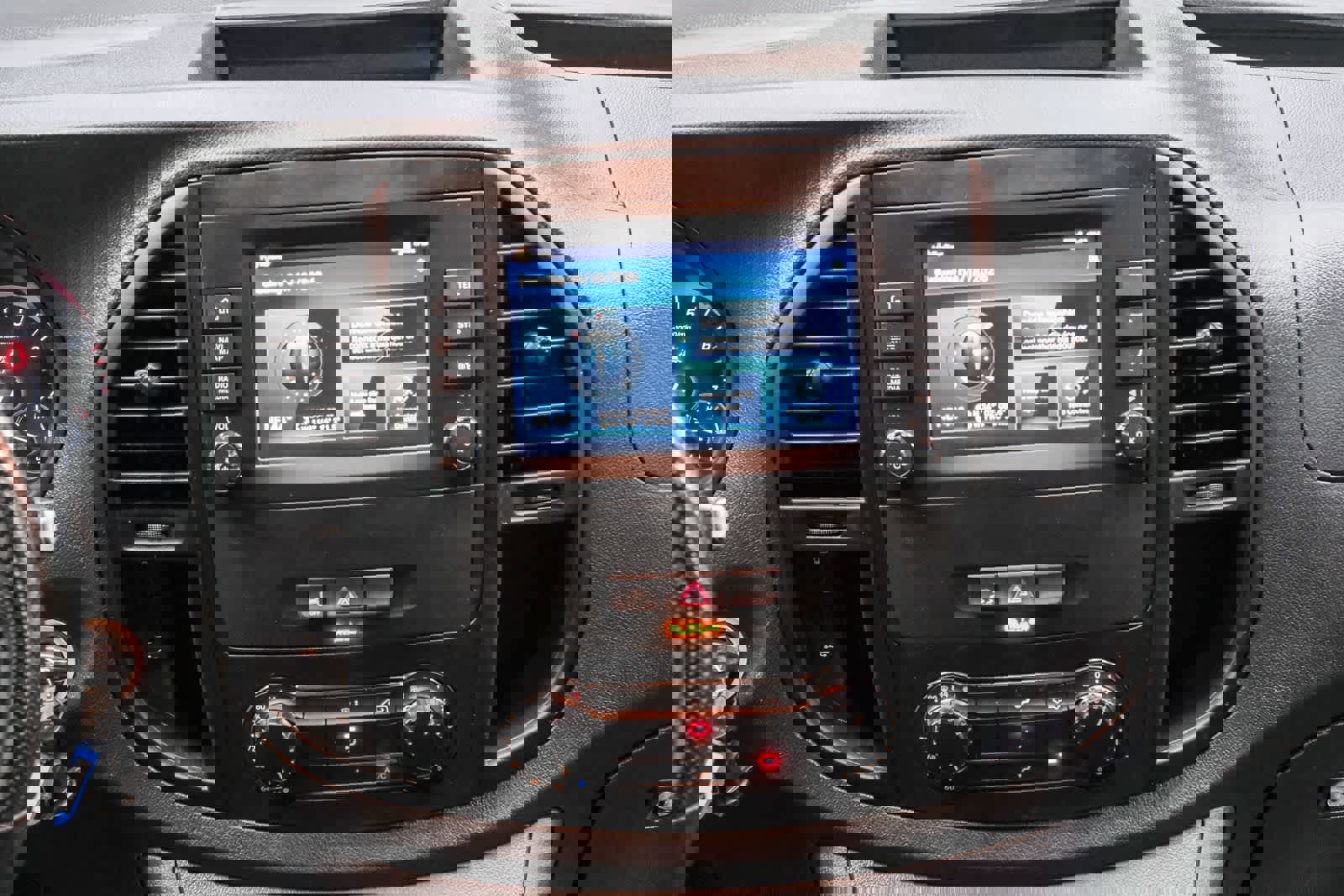 Used 2022 Mercedes-Benz Metris image 14