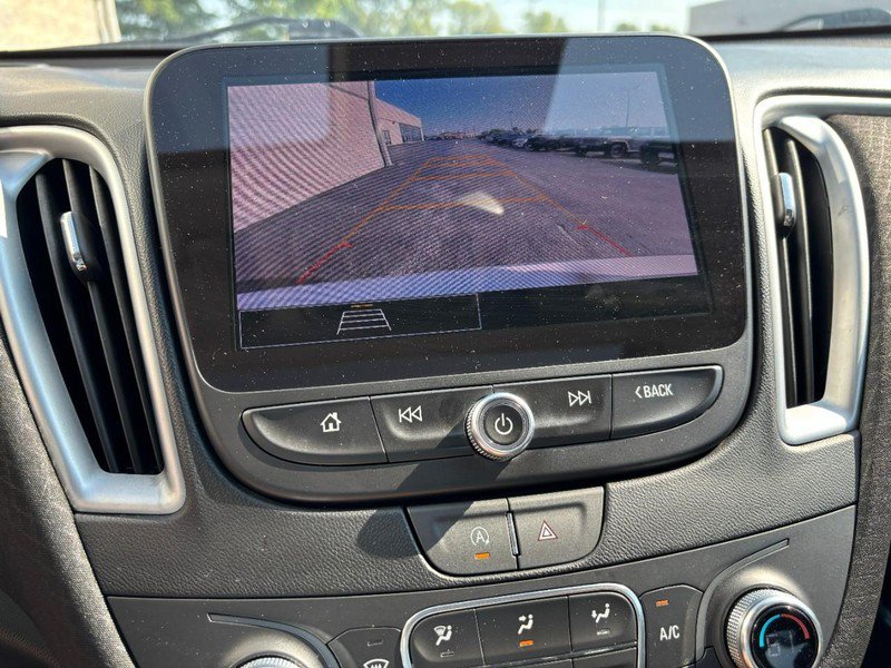 Used 2024 Chevrolet Malibu LT FWD image 24
